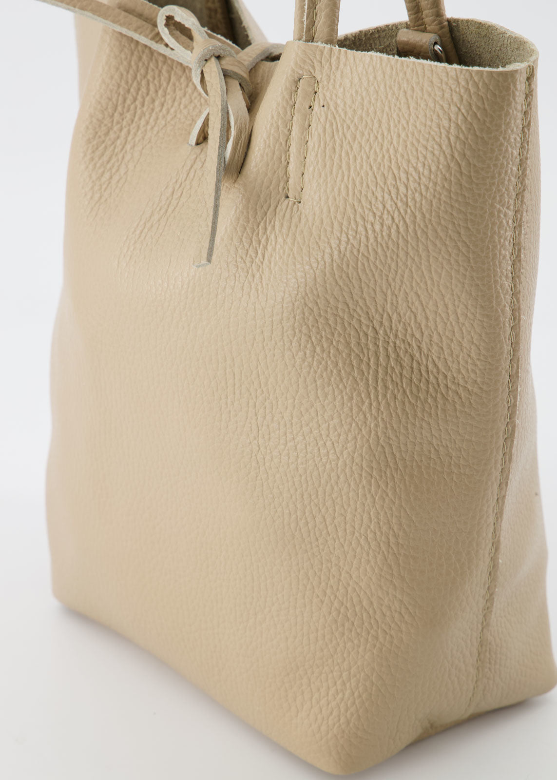 Alice Classic Grain Crossbodytassen D05 Taupe - LEEF mode en accessoires