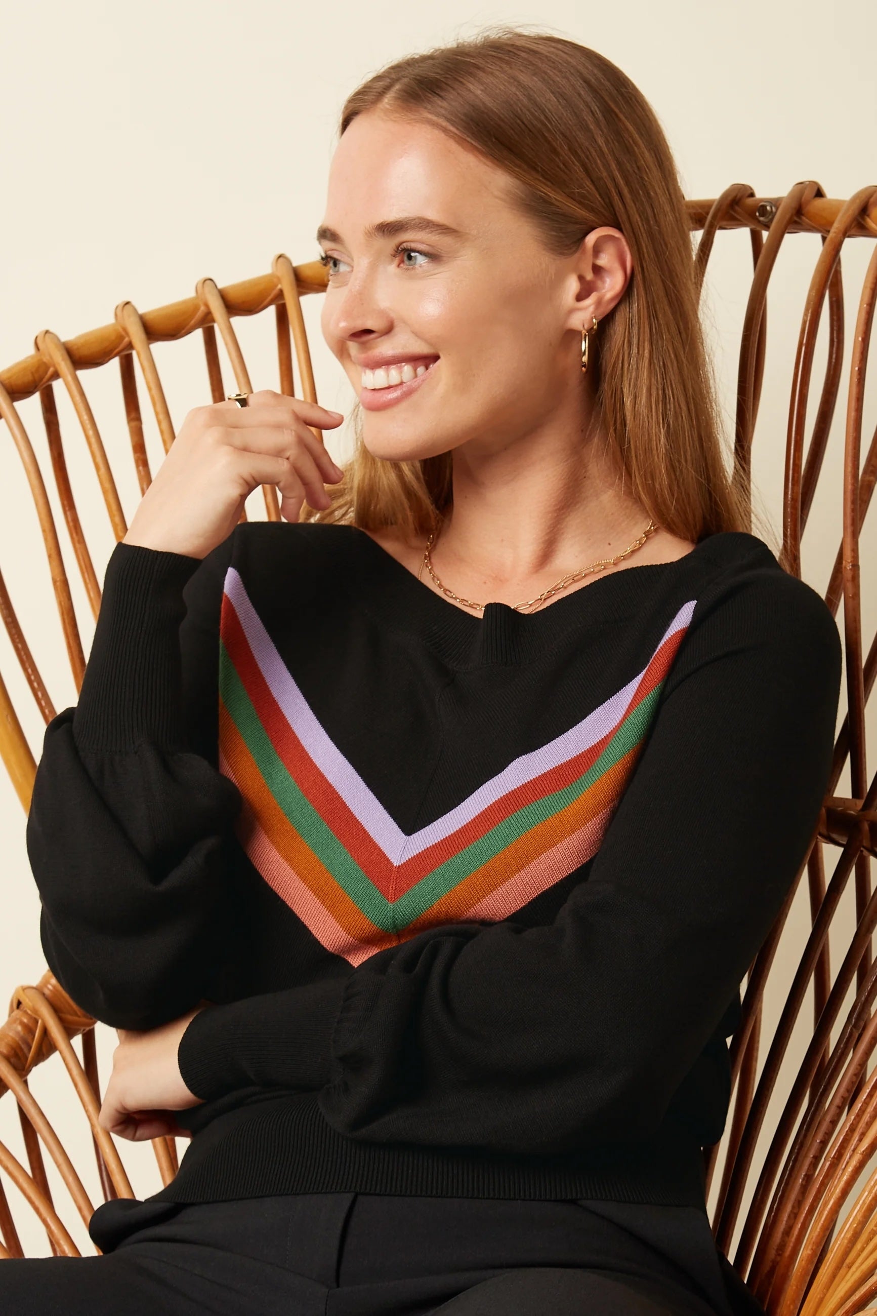 Audrey Bell Top Azzy 001 Black - LEEF mode en accessoires