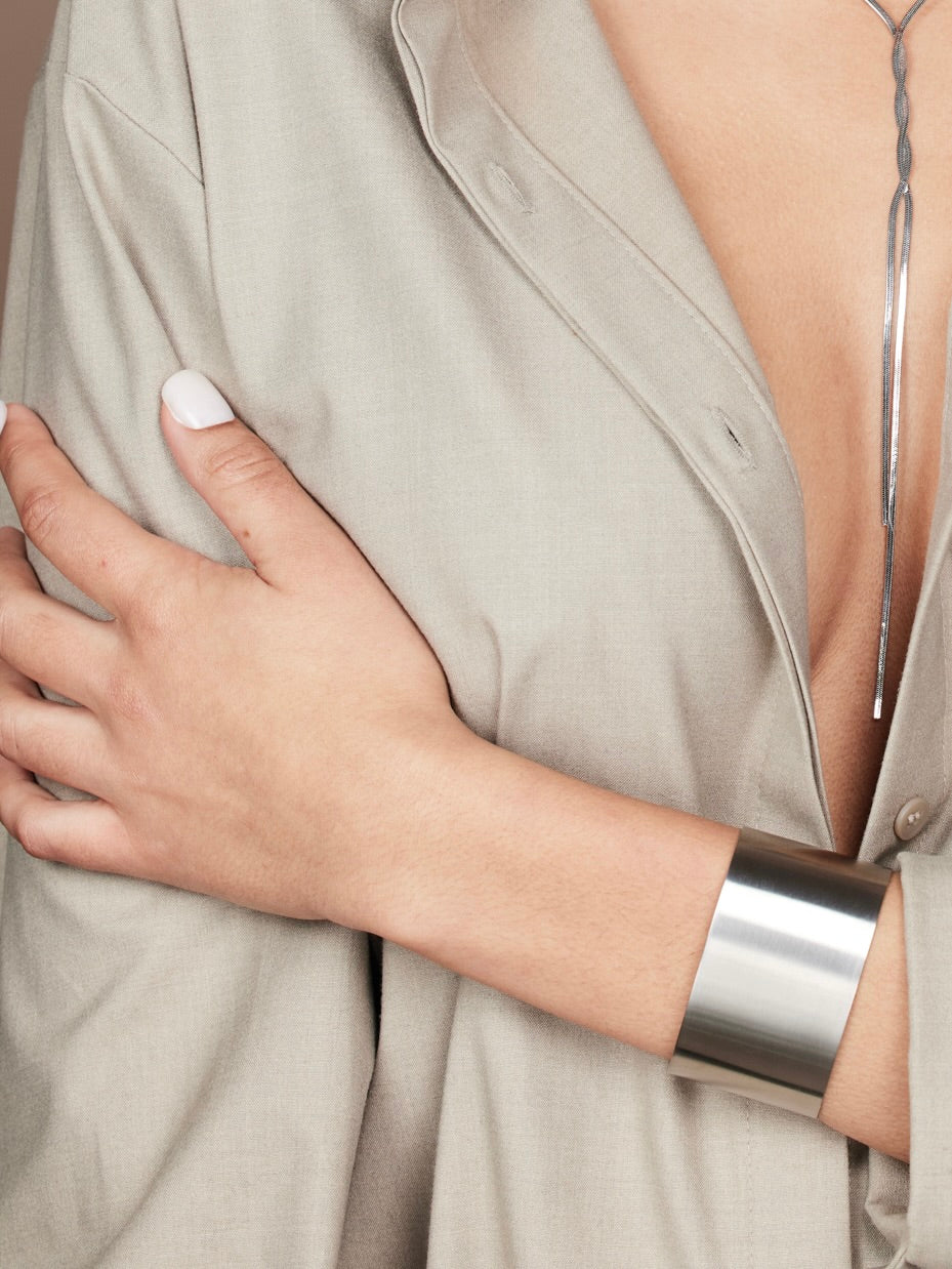 BREDE MATTE BANGLE / ZILVER Zilver - LEEF mode en accessoires