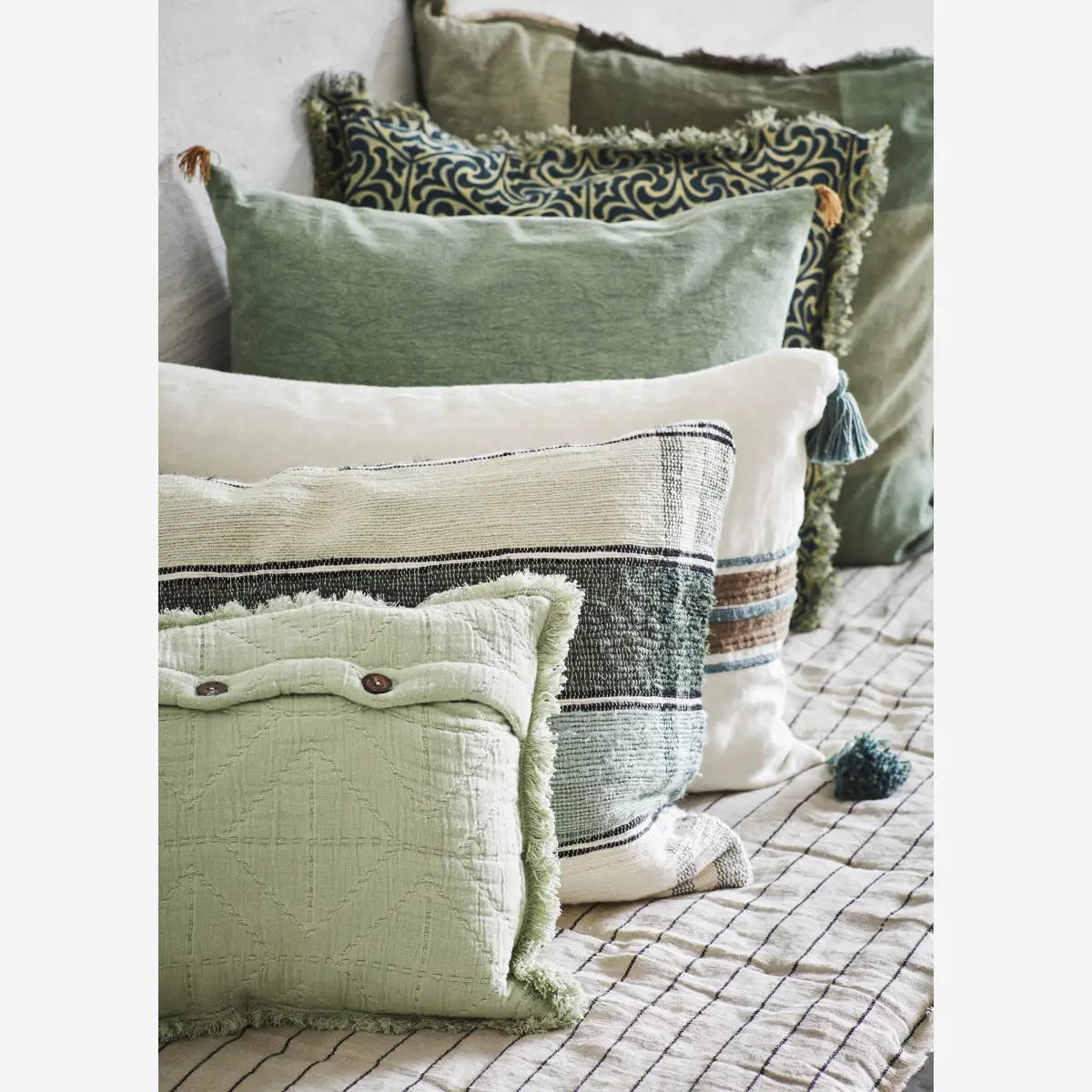 Cotton cushion  (50x50) Moss green - LEEF mode en accessoires