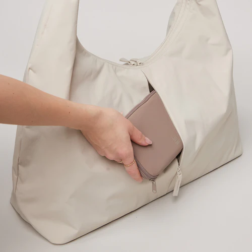 T-SHAPE BAG LARGE MONOCHROME 831 soft shell - LEEF mode en accessoires