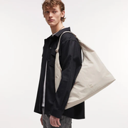 T-SHAPE BAG LARGE MONOCHROME 831 soft shell - LEEF mode en accessoires