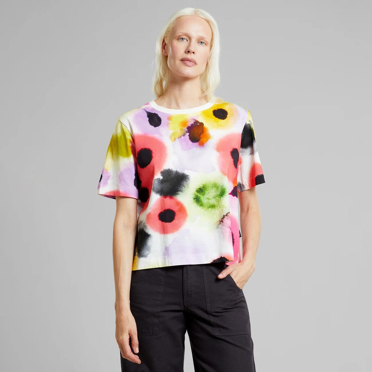 T-Shirt Vadstena Abstract Floral Multi Color - LEEF mode en accessoires
