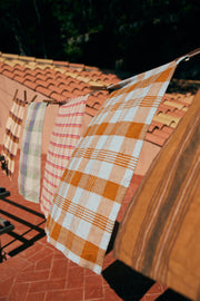 Vida Check Tea Towel Amber/Blue - LEEF mode en accessoires
