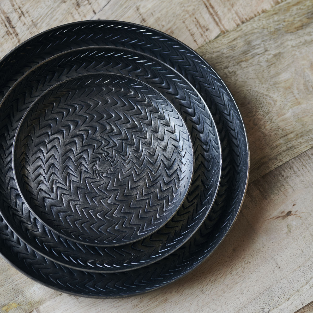 Tray, rattan, brushed black finish dia:16cm Brushed black finish van House Doctor te koop bij LEEF mode en accessoires Meppel