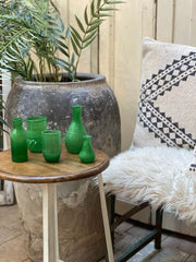 Vase In Opaline Glass Green van De Weldaad te koop bij LEEF mode en accessoires Meppel