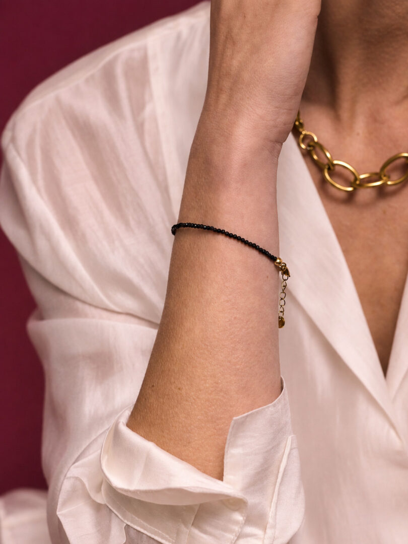 ARMBANDJEMETFIJNEGEMSTONESzwart__2