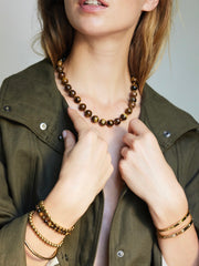 ARMBANDJE MET GEMSTONE BALLETJES  Bruin-Melee - LEEF mode en accessoires