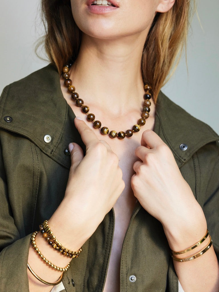 ARMBANDJE MET GEMSTONE BALLETJES  Bruin-Melee - LEEF mode en accessoires