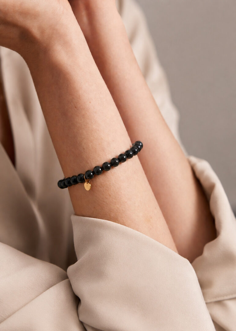 ARMBANDJEMETGEMSTONEBALLETJESzwart__2
