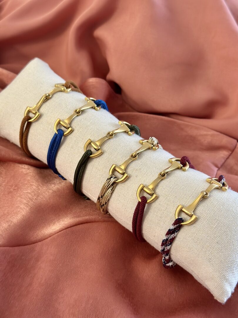 ARMBANDMETTOUWENGOUDENGESP_CAMELCamel__3