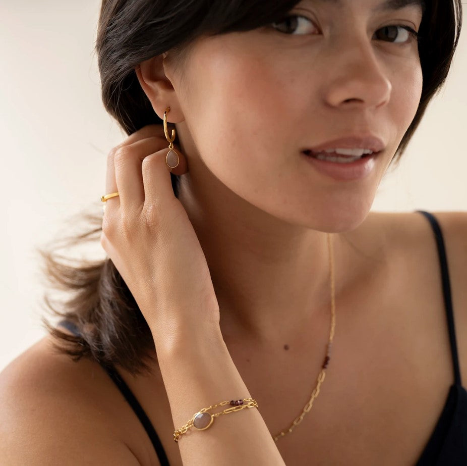 Admiring Peach Moonstone Earrings GP Moonstone - LEEF mode en accessoires