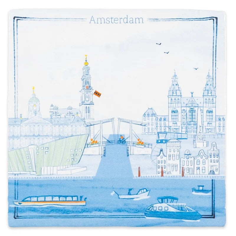 Kleurrijk tegelkunstwerk van Amsterdam in 'n Oogopslag door StoryTiles, 10x10 cm, gedetailleerde stadszicht en iconische gevels