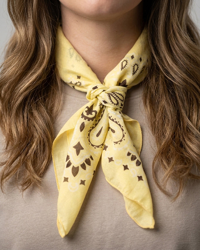 AstridGrootSjaalsButterYellow__2
