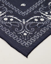 Astrid Groot Sjaals Donkerblauw - LEEF mode en accessoires