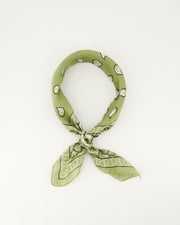 Astrid Groot Sjaals Olive Green - LEEF mode en accessoires