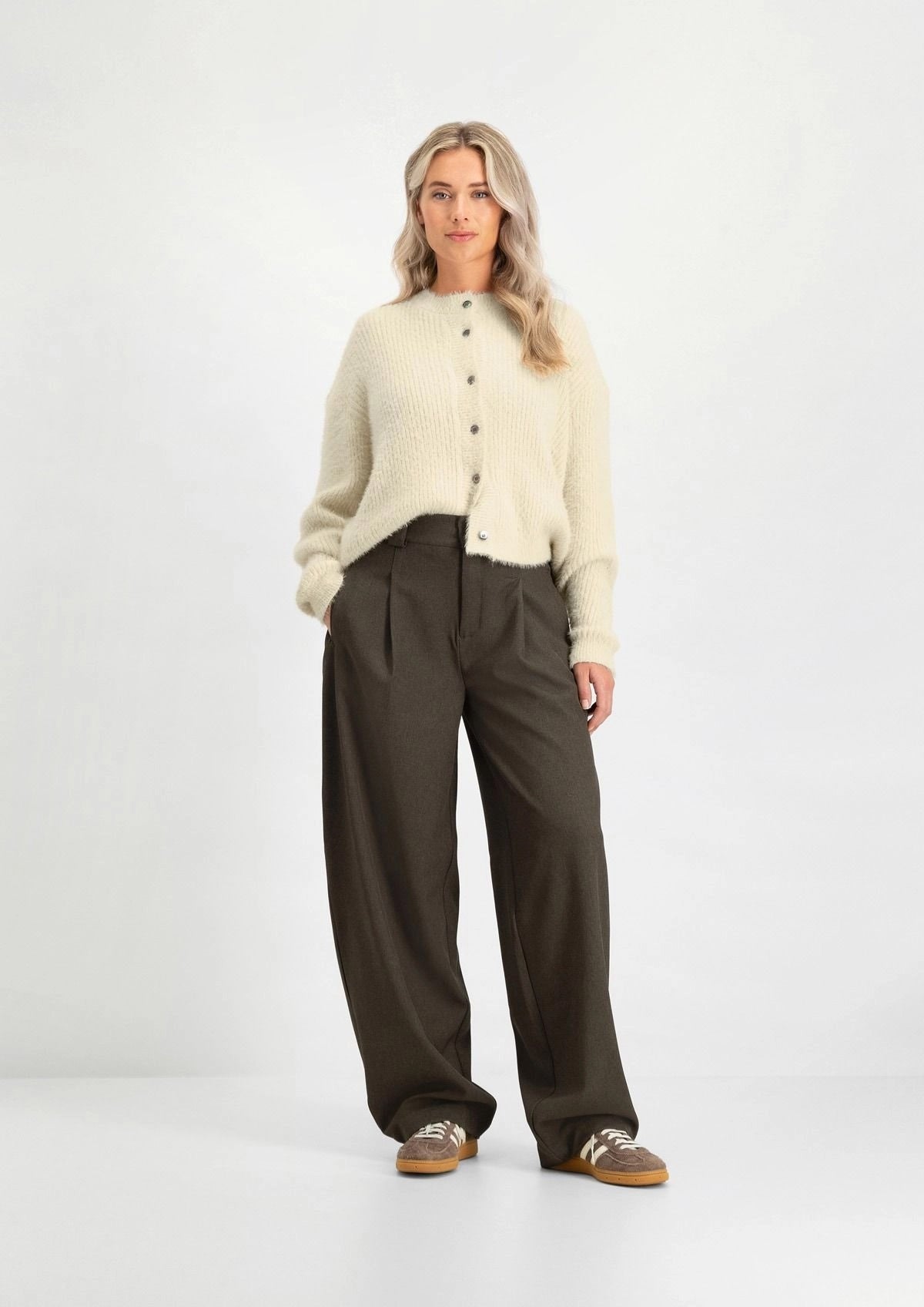 Audrey Cardigan 2021 Cosy White - LEEF mode en accessoires