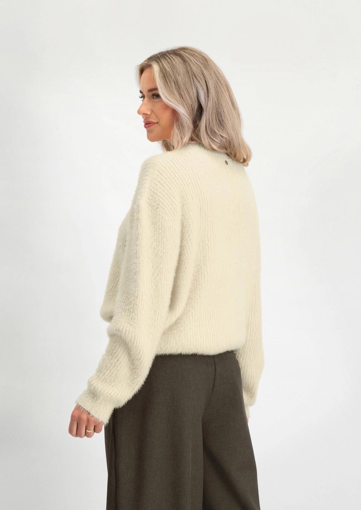 Audrey Cardigan 2021 Cosy White - LEEF mode en accessoires