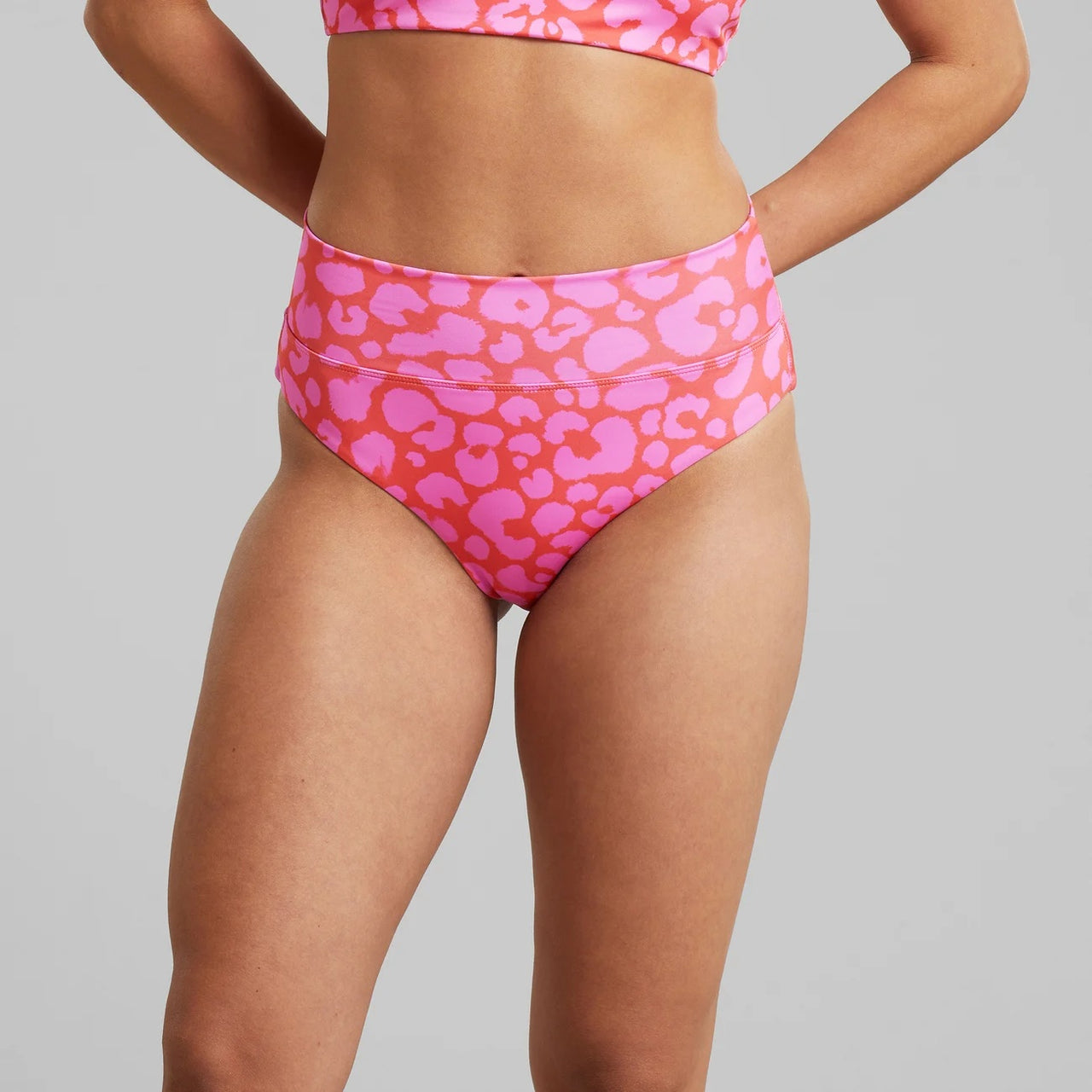 Bikini Pants Slite Painted Leopard Red Painted Leopard Red - LEEF mode en accessoires