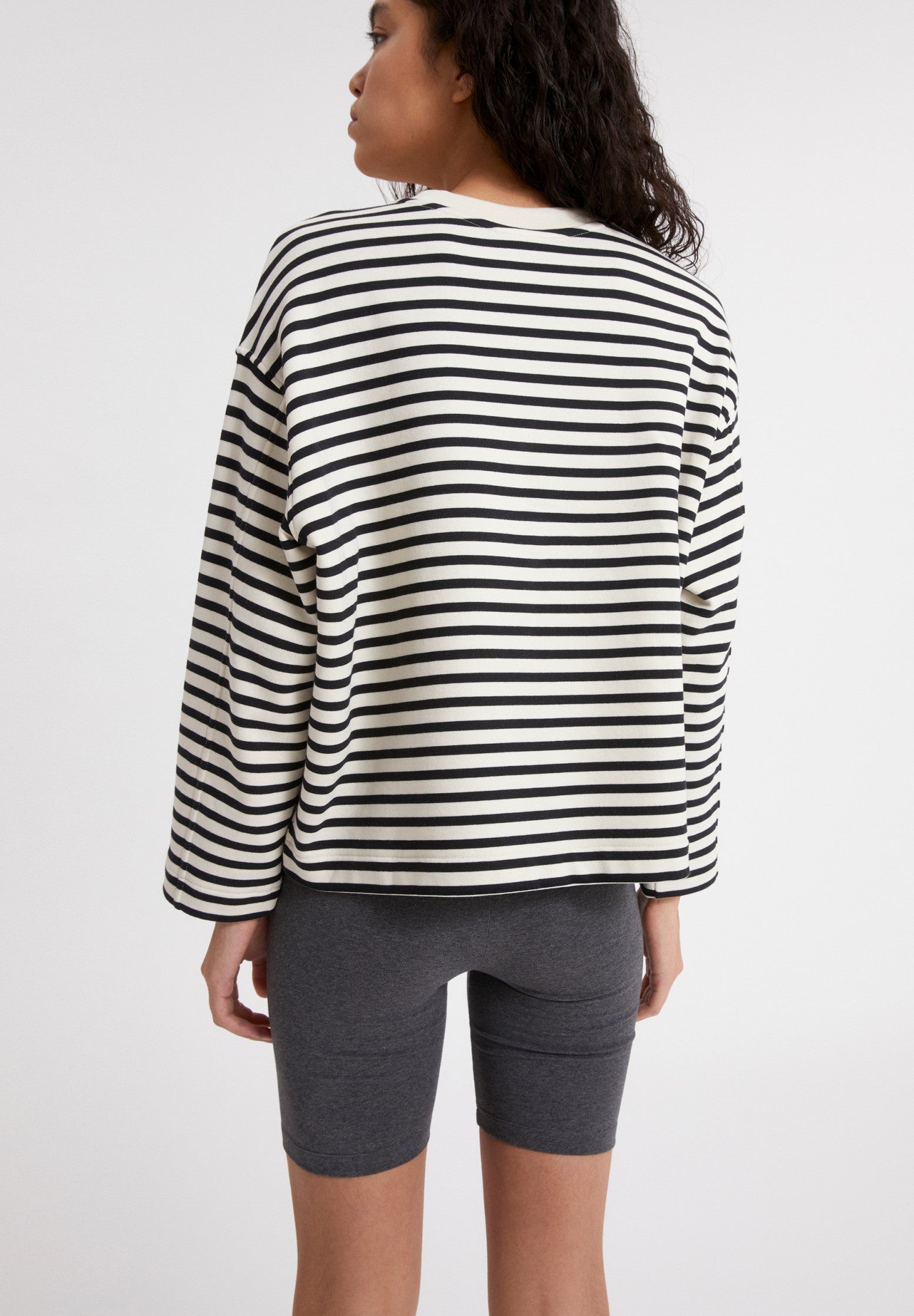 FRANKAAMAARLENSTRIPESWEAT_1716Undyed-black_2