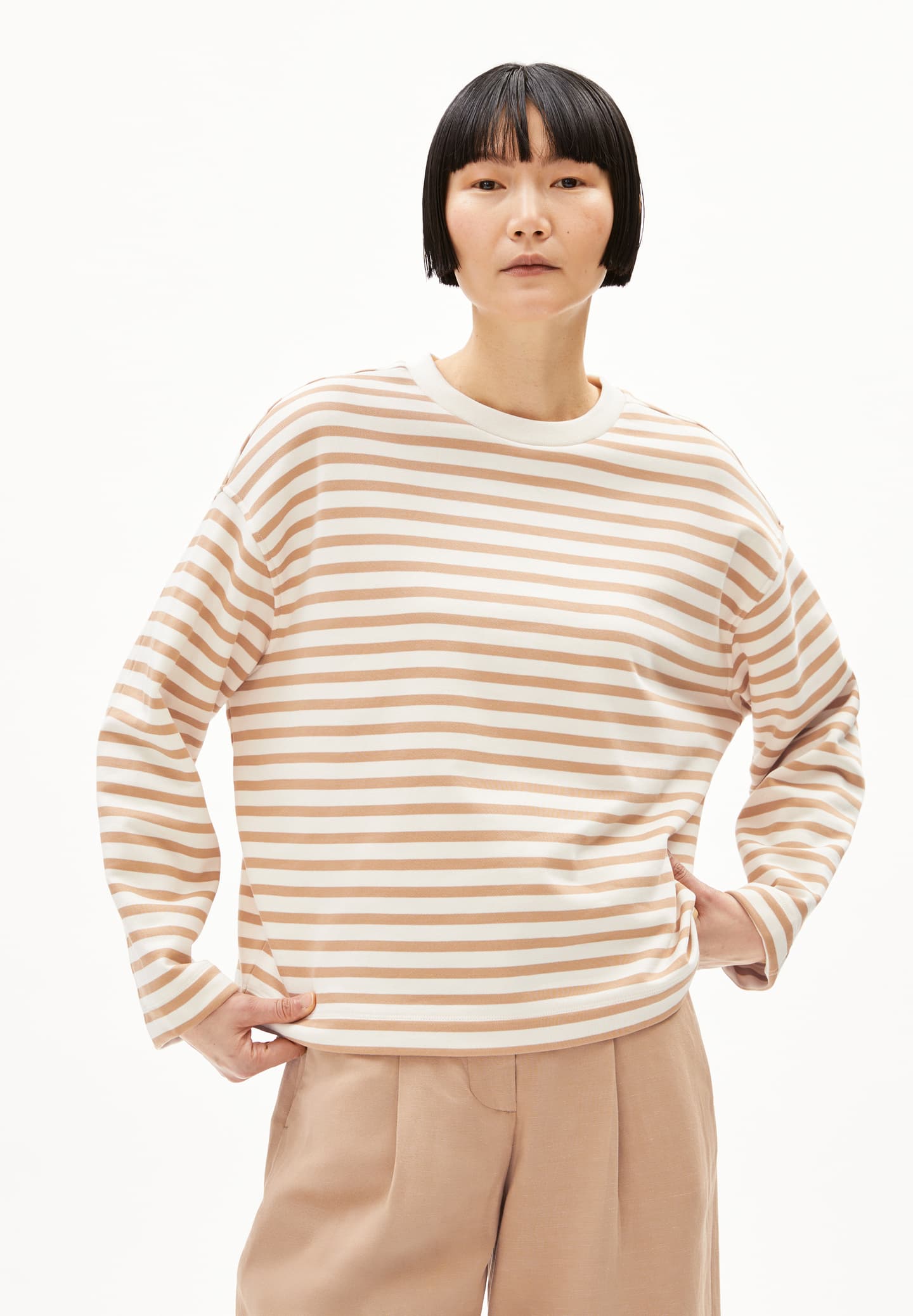 FRANKAAMAARLENSTRIPESWEAT_3164Undyed-BeigeBlond_1