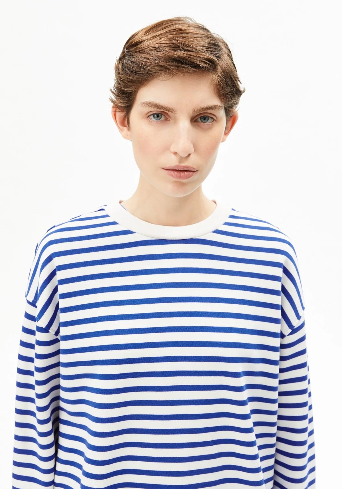 FRANKAAMAARLENSTRIPESWEAT_3545Undyed-DynamoBlue_4