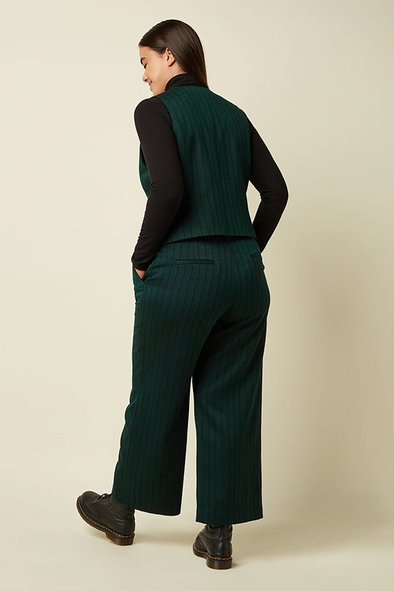 Groene Federica Dale Chevron broek van King Louie, katoenen damesbroek met chevron patroon en comfortabele pasvorm.