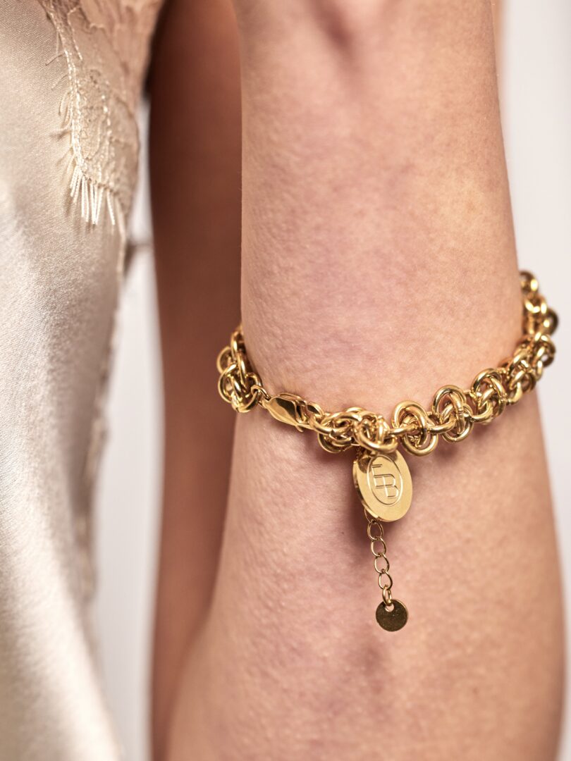 GOUDENARMBANDMETCIRKELVORMIGESCHAKELSgoud__3