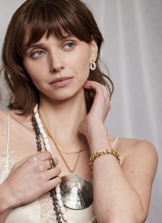 GOUDENARMBANDMETCIRKELVORMIGESCHAKELSgoud__4