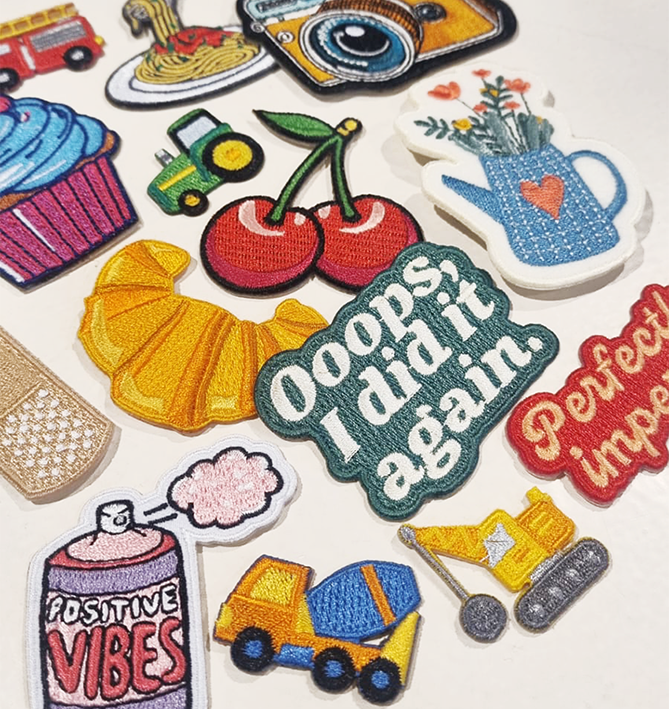 Gieter met boeket (broche) Gieter met Boeket (broche)