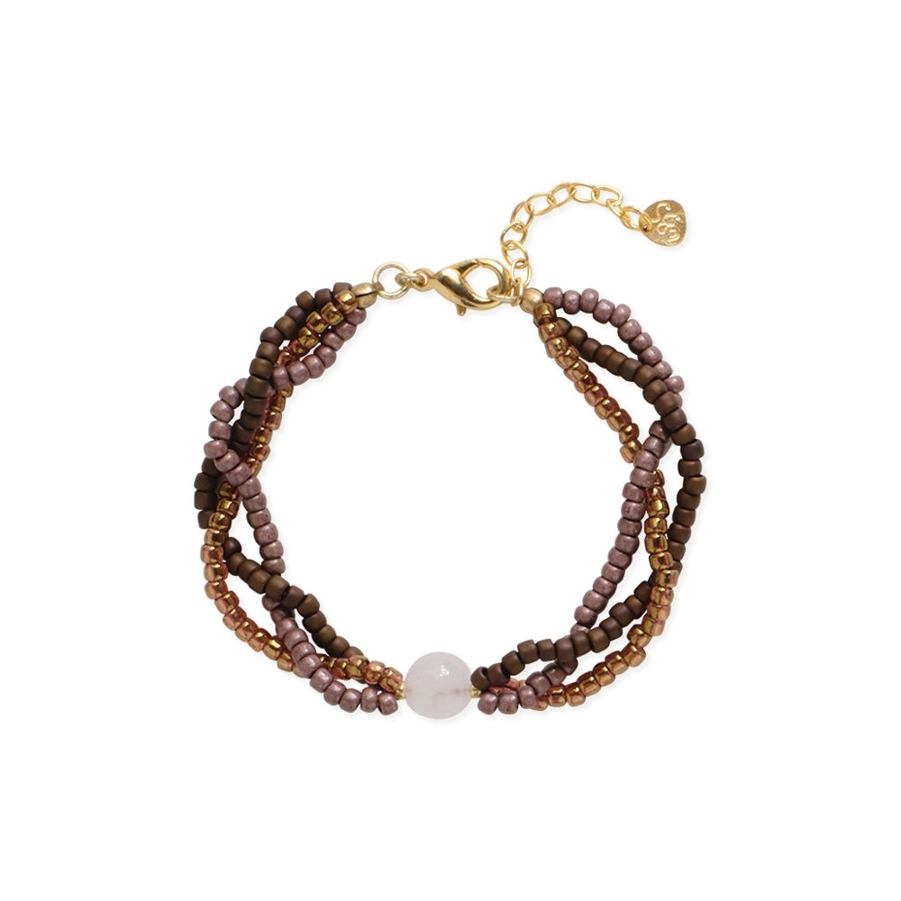 Groene rozenkwarts armband van a Beautiful Story met glanzende rozenkwarts kralen, handgemaakt en elegant gedragen.
