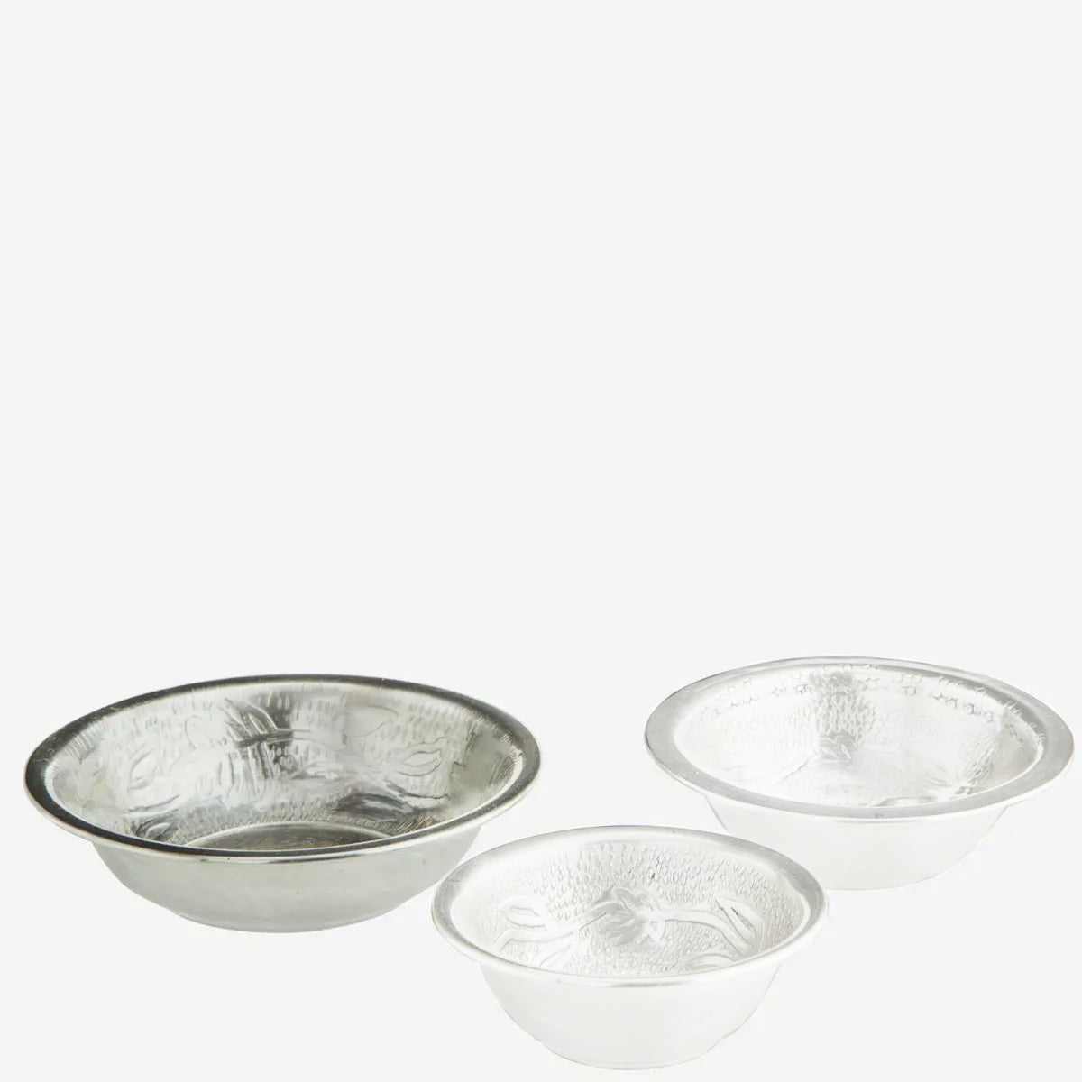 Hammered aluminum bowls L Zilver - LEEF mode en accessoires