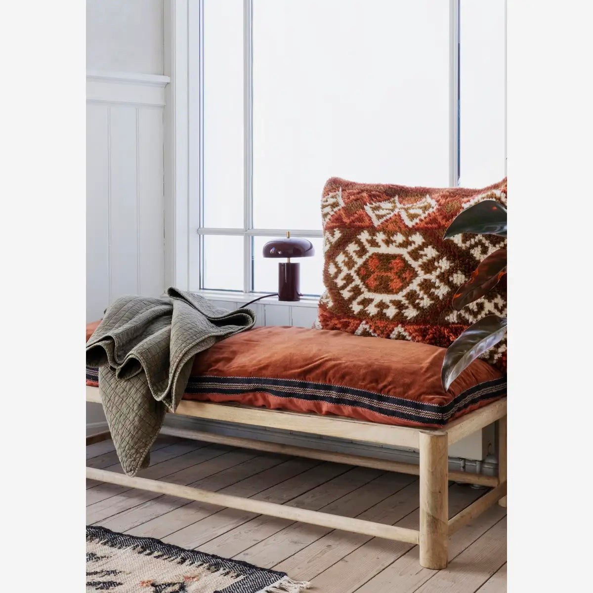 Handwoven Wool Cushion with Filler 60x70cm Brick Tapenade, Off White, Syrah - LEEF mode en accessoires