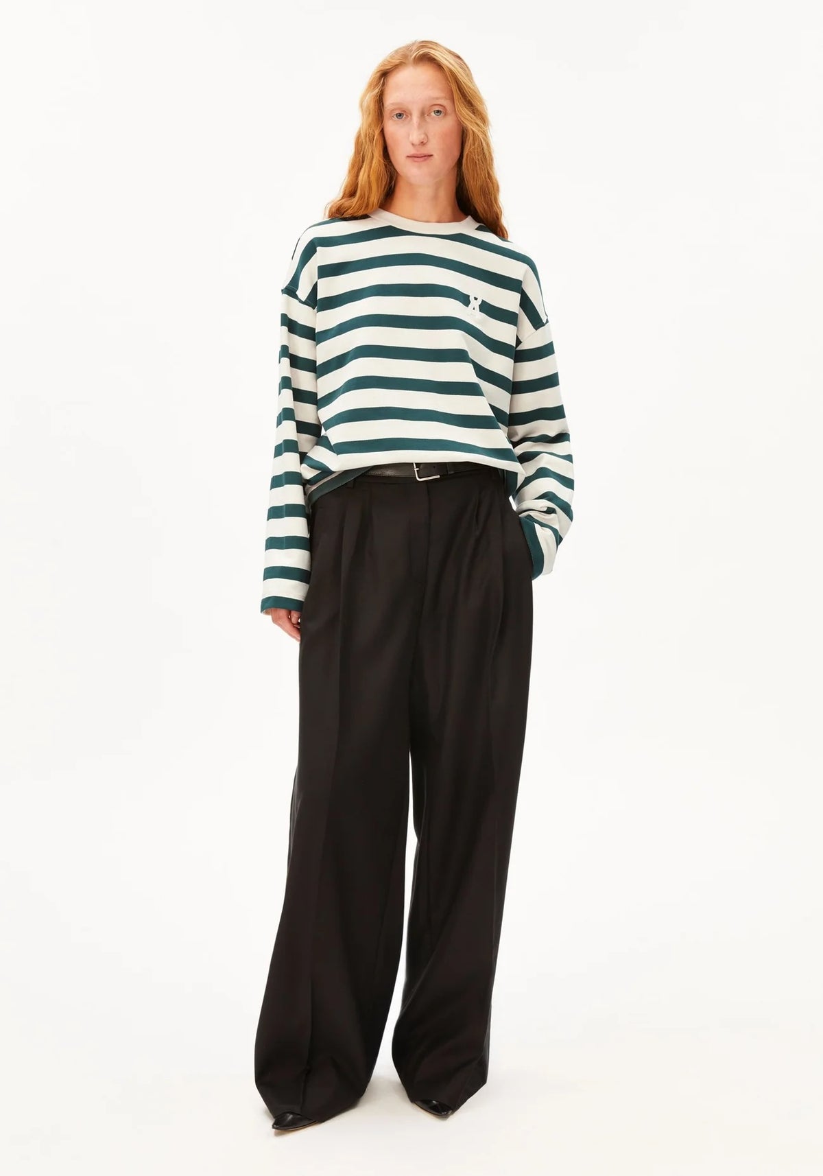 ICONICAFRANKAABOLDSWEAT3826Undyed-MidnightReef__3