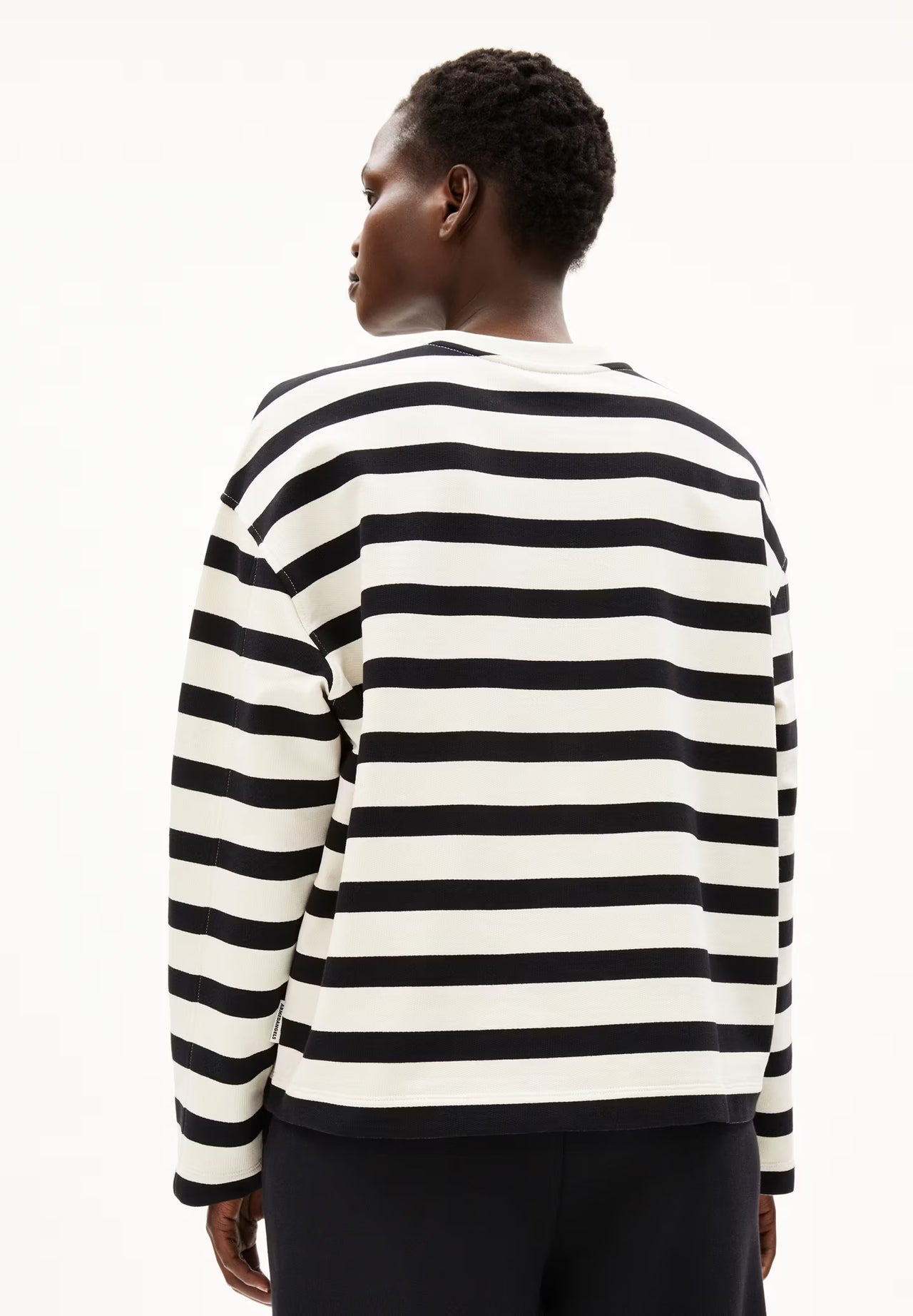 ICONICAFRANKAABOLDSWEAT_1716Undyed-black_2