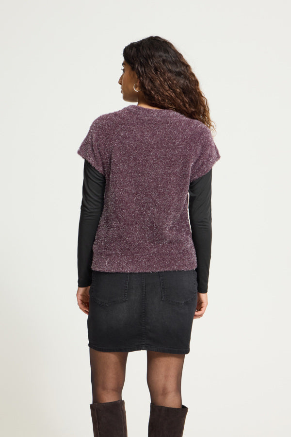 ICHI IHANELES SS 191619 Fudge damestrui in effen fudgetint met ronde halscuntegn