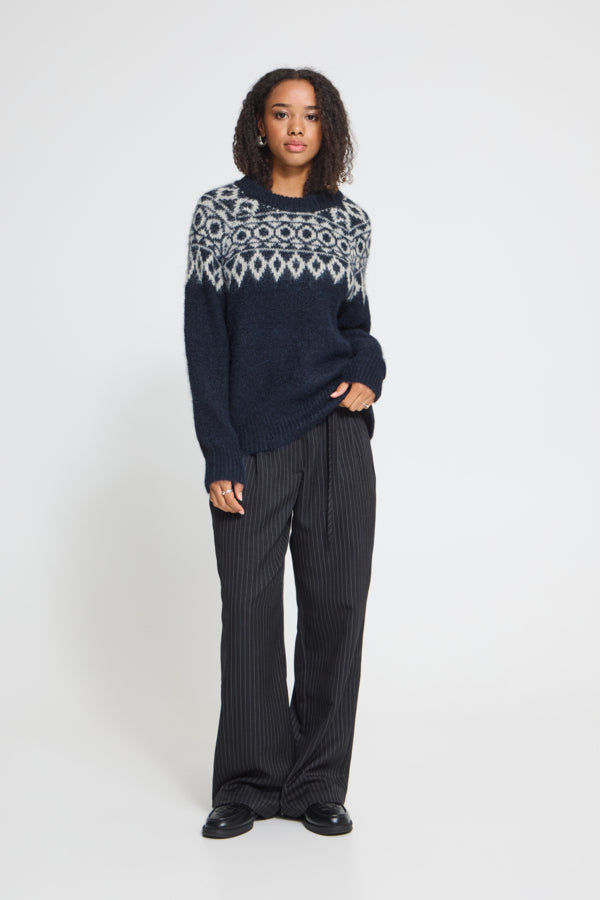 ICHI IHBAYANA LS2 193831 damesblouse in maritimeblauw met lange mouwen