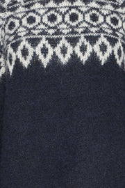 ICHI IHBAYANA LS2 damesblouse in Maritime Blue, detailweergave van de stof en pasvorm