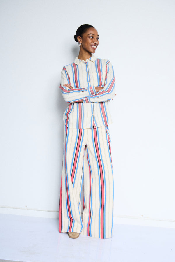 IHFANNISH900004442BLUERED__1