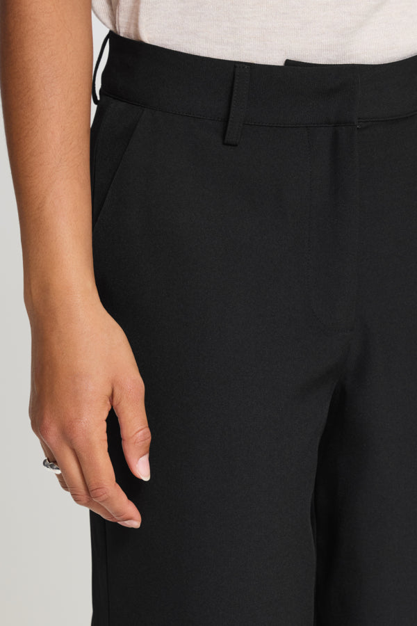 IHFAVALONGSHORT194008Black__4