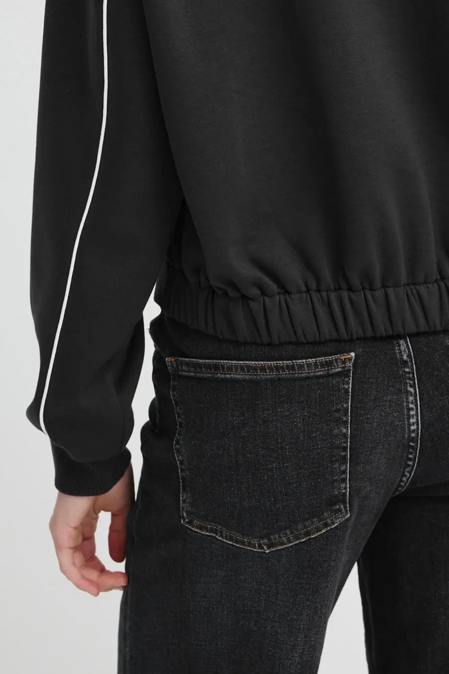 IHKATENEOJA2194008Black__3