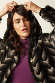 Judy Coat Deco Fur 001 Black - LEEF mode en accessoires