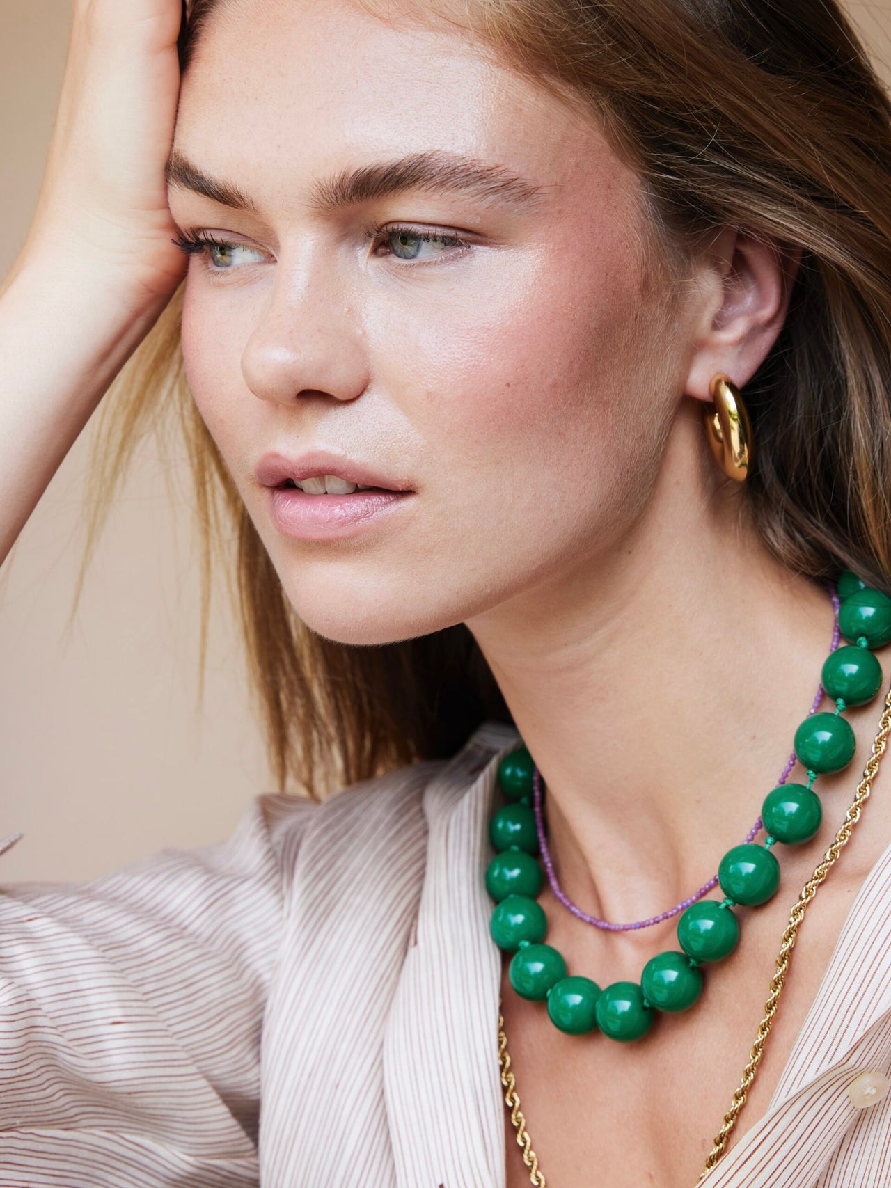 KORTE KETTING MET GROTE RONDE KRALEN / MORE COLOURS groen