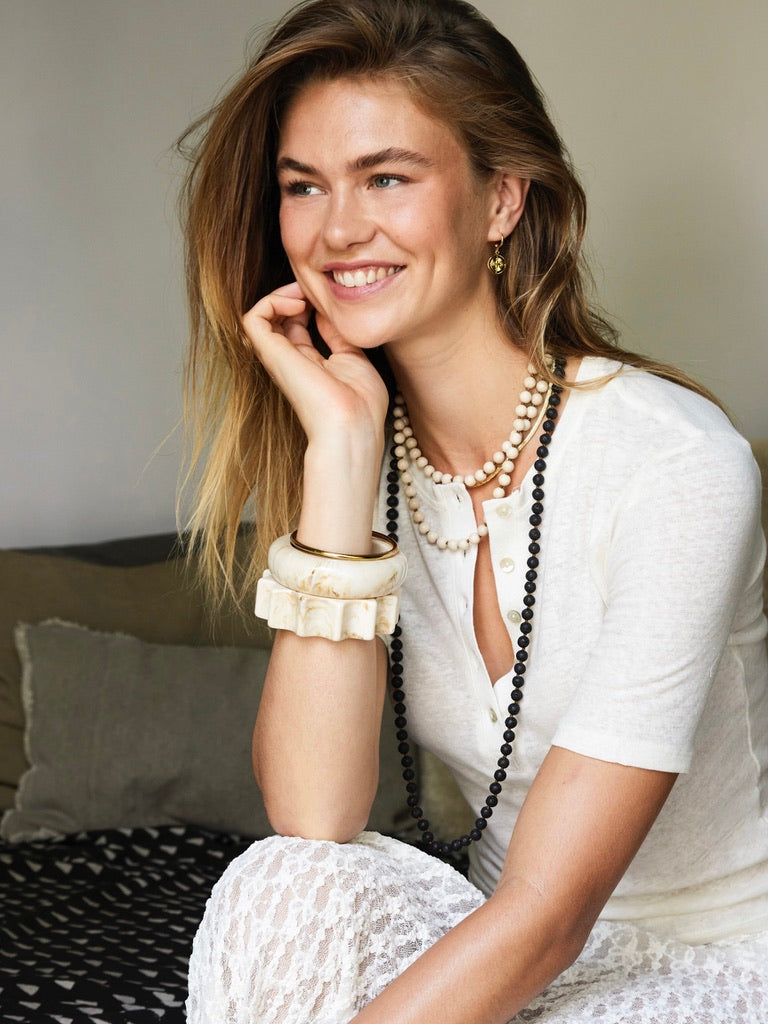 LANGE GEMSTONE KETTING Mat Zwart - LEEF mode en accessoires