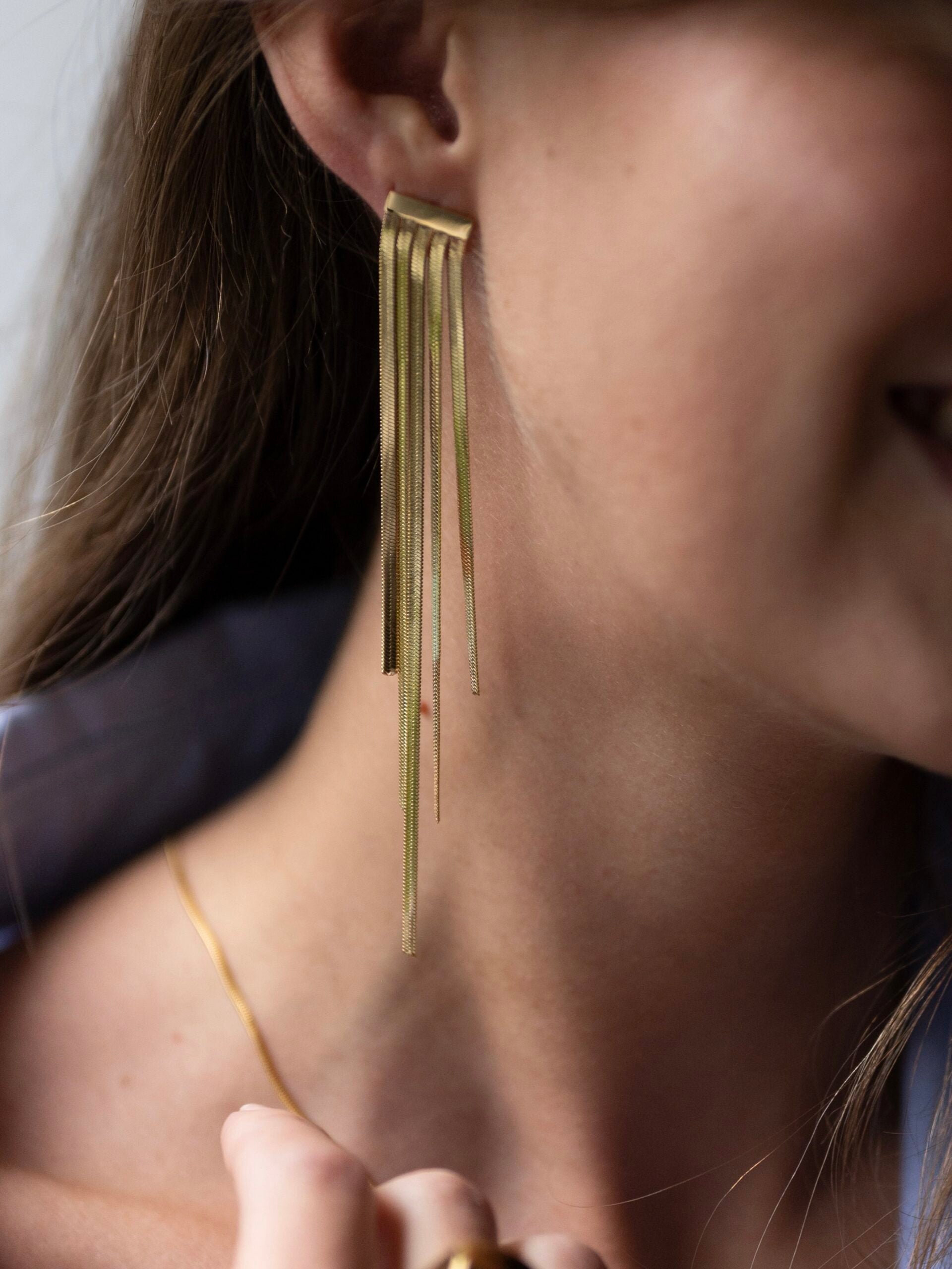 LANGE WATERVAL OORSTEKERS (11CM) goud - LEEF mode en accessoires