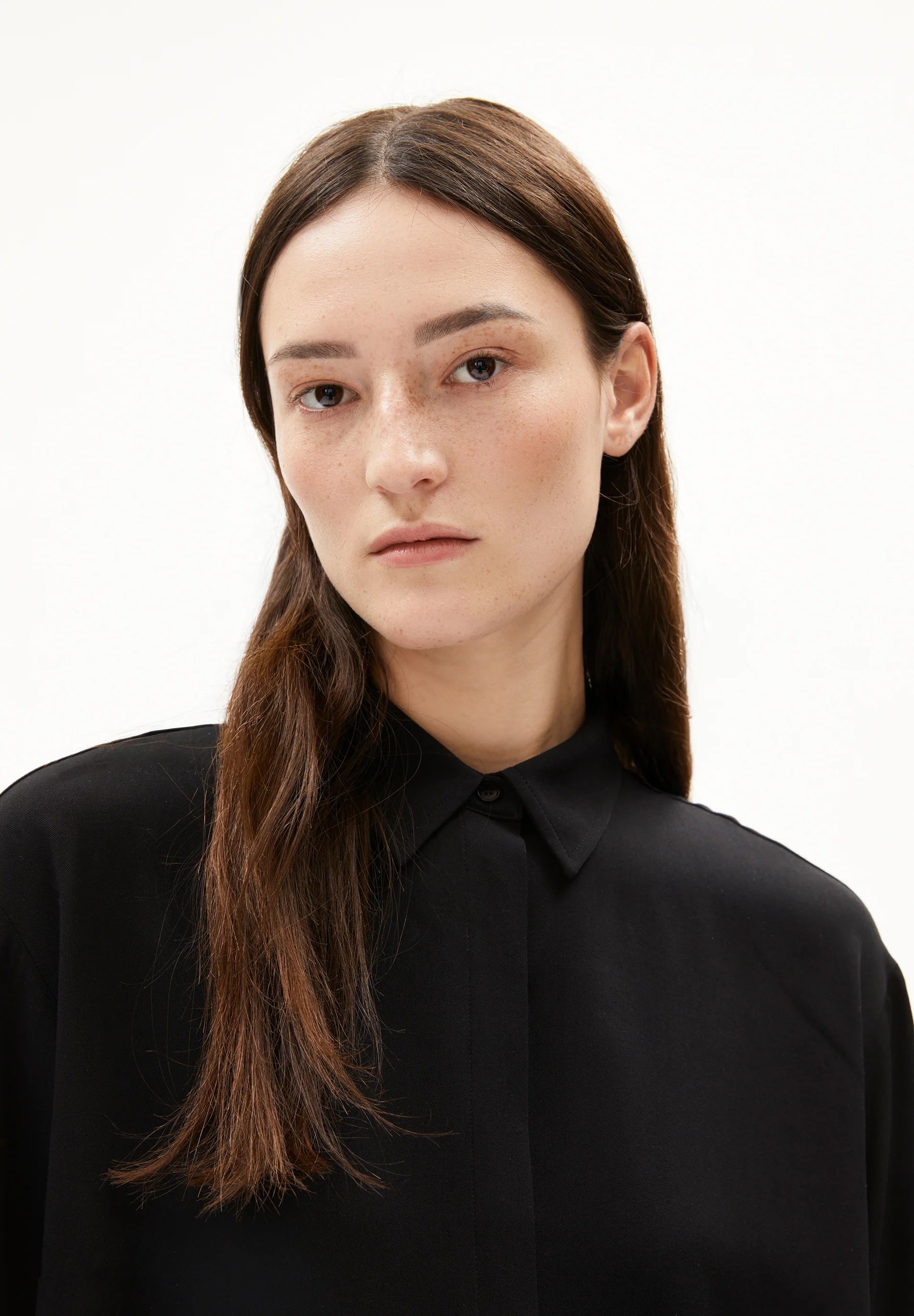 LARISAANA LONGSLEEVE 105 Black - LEEF mode en accessoires