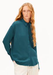 LARISAANA lange mouw blouse van Armed Angels in petrolkleurig fluweel, stijlvolle dames top met soepele pasvorm.