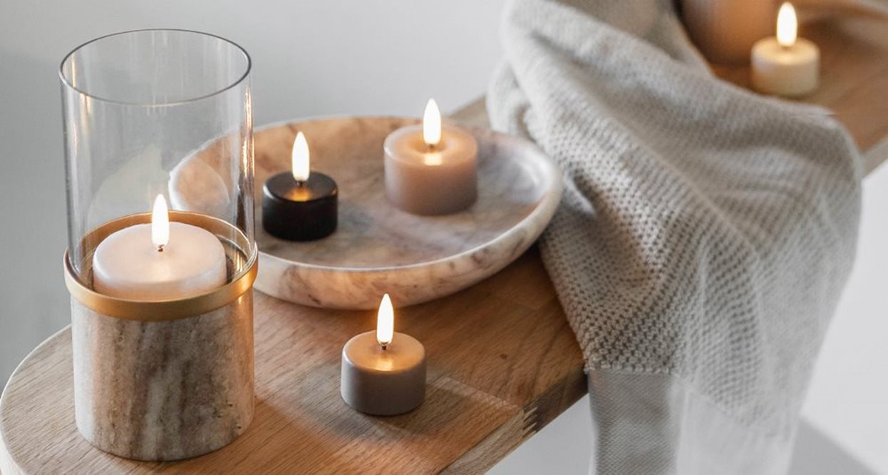 LED Tealight 400 4x2,1cm Plain Black Wax Smooth
