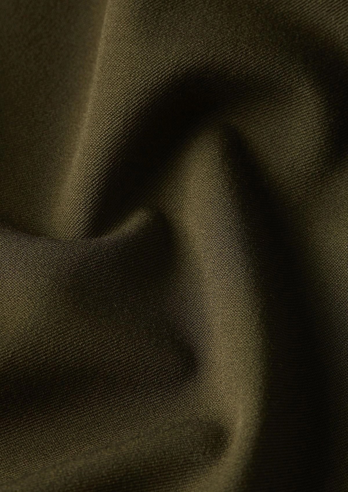 LUNA PANTS 4830 in Raw Umber van Circle of Trust, getoonde afbeelding van de broek met rechte snit en comfortabele pasvorm