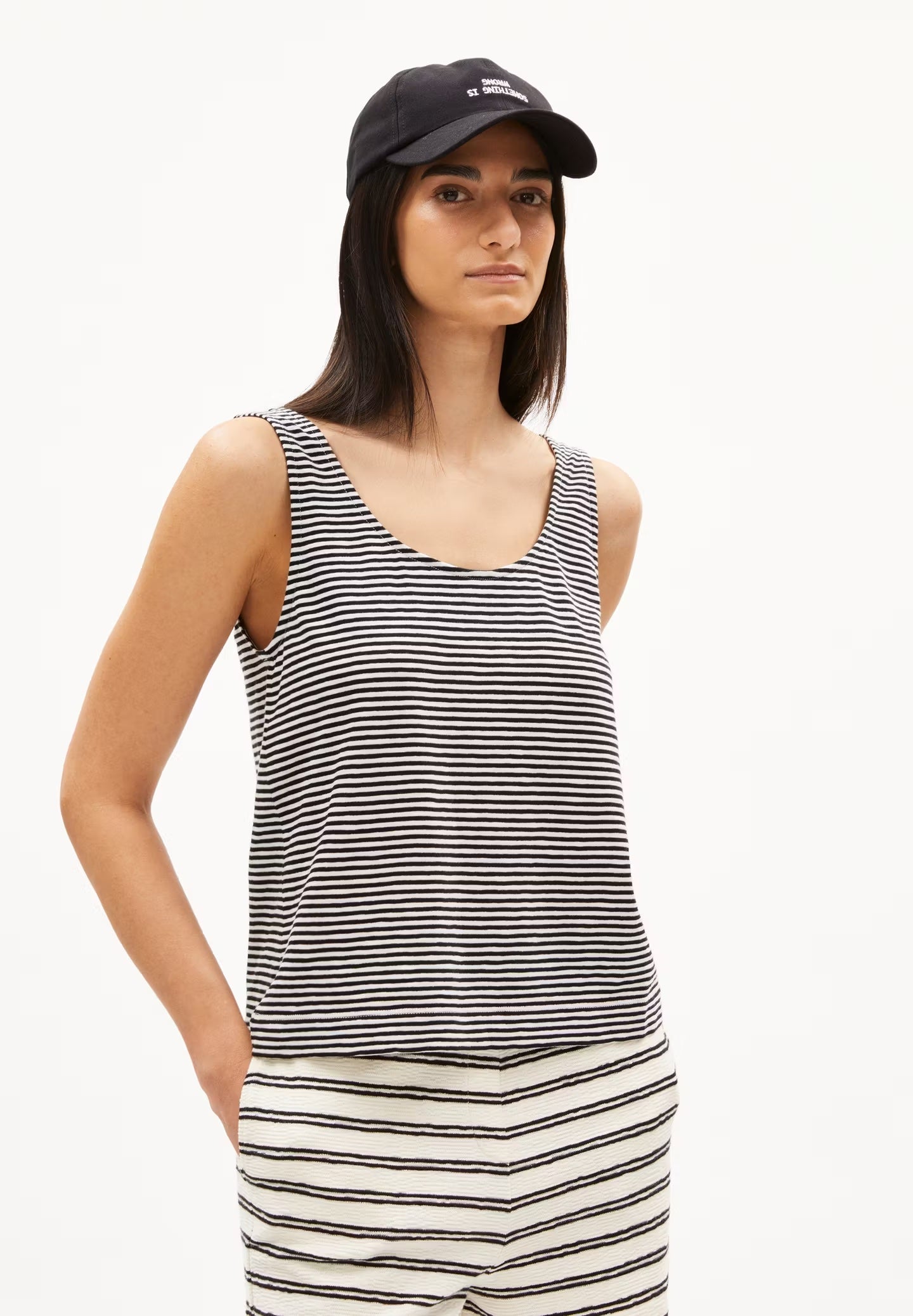 MINAAMILITA1648black-oatmilk__1